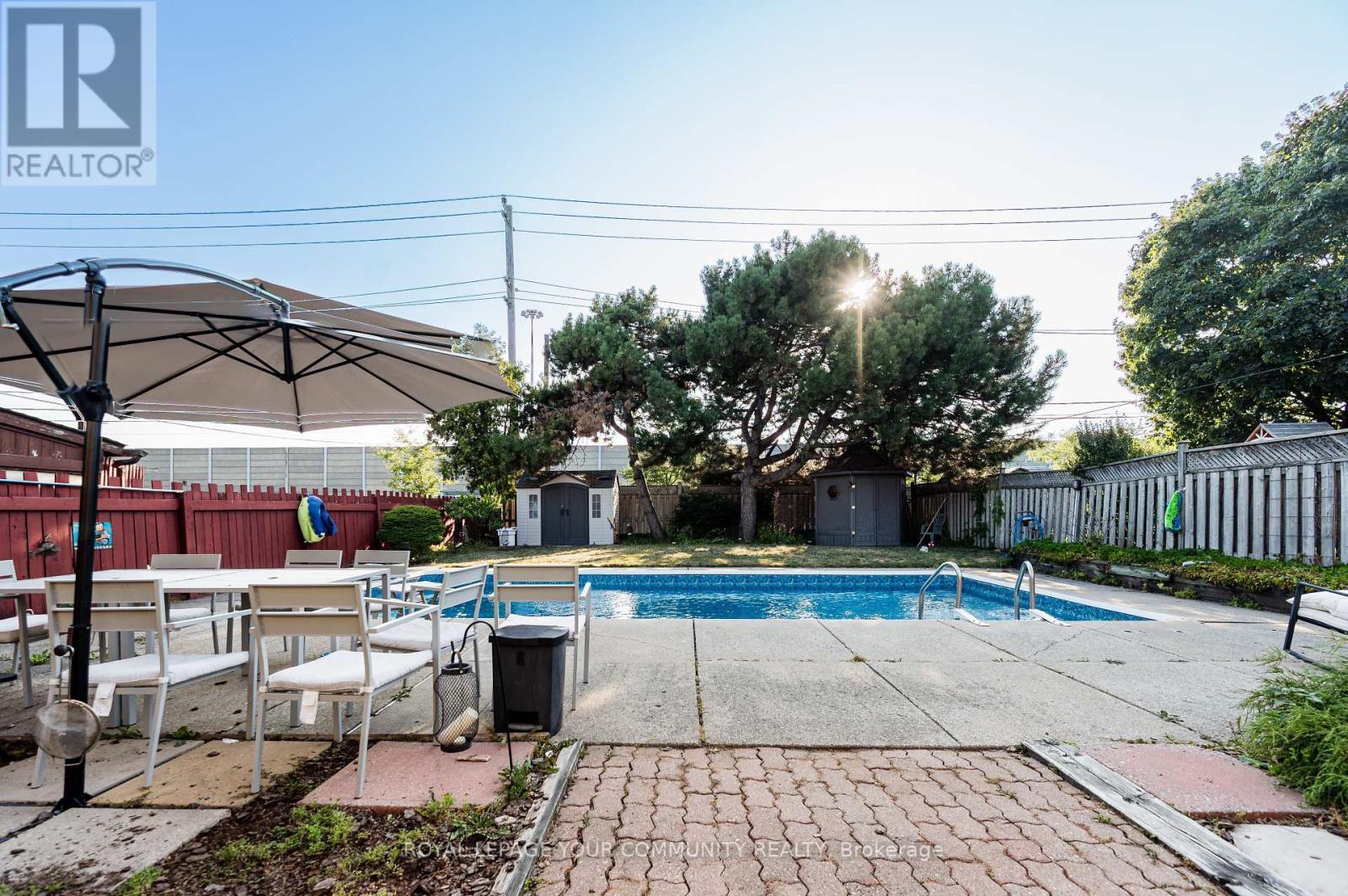 












122 BEAVER BEND CRESCENT

,
Toronto,




Ontario
M9B5S1

