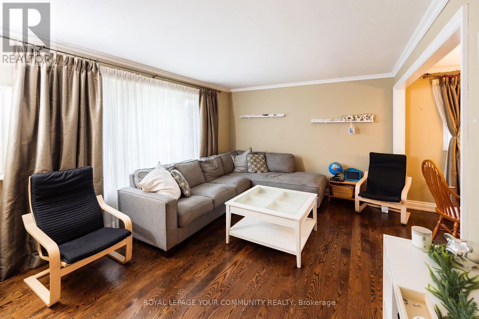 












122 BEAVER BEND CRESCENT

,
Toronto,




Ontario
M9B5S1

