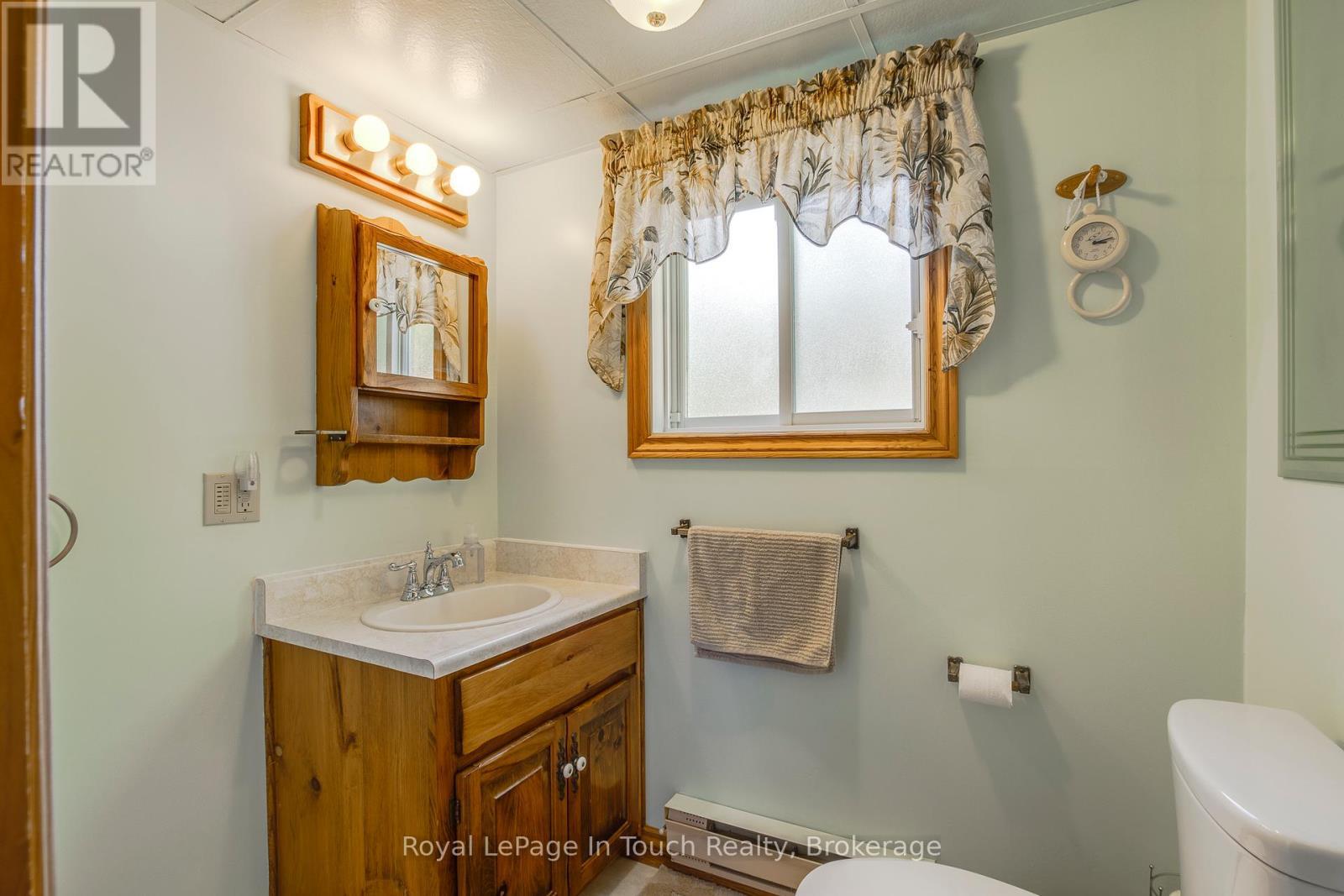 












682 CONCESSION 15 ROAD W

,
Tiny,




Ontario
L9M0H7


