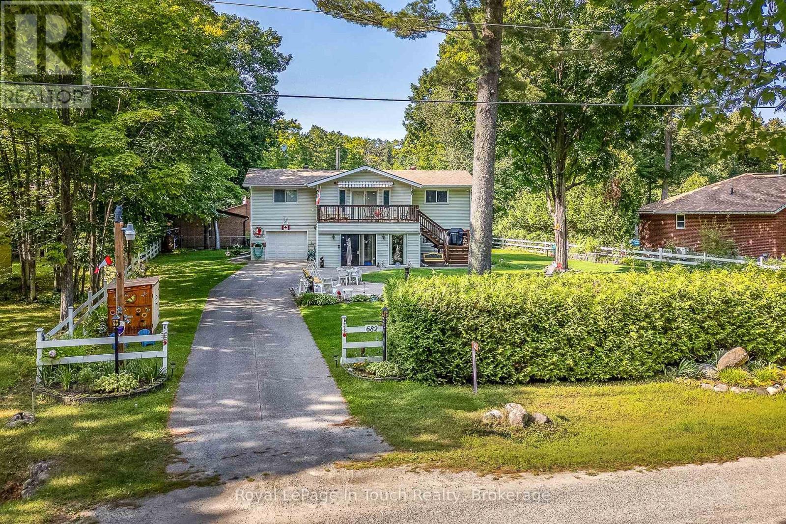 












682 CONCESSION 15 ROAD W

,
Tiny,




Ontario
L9M0H7

