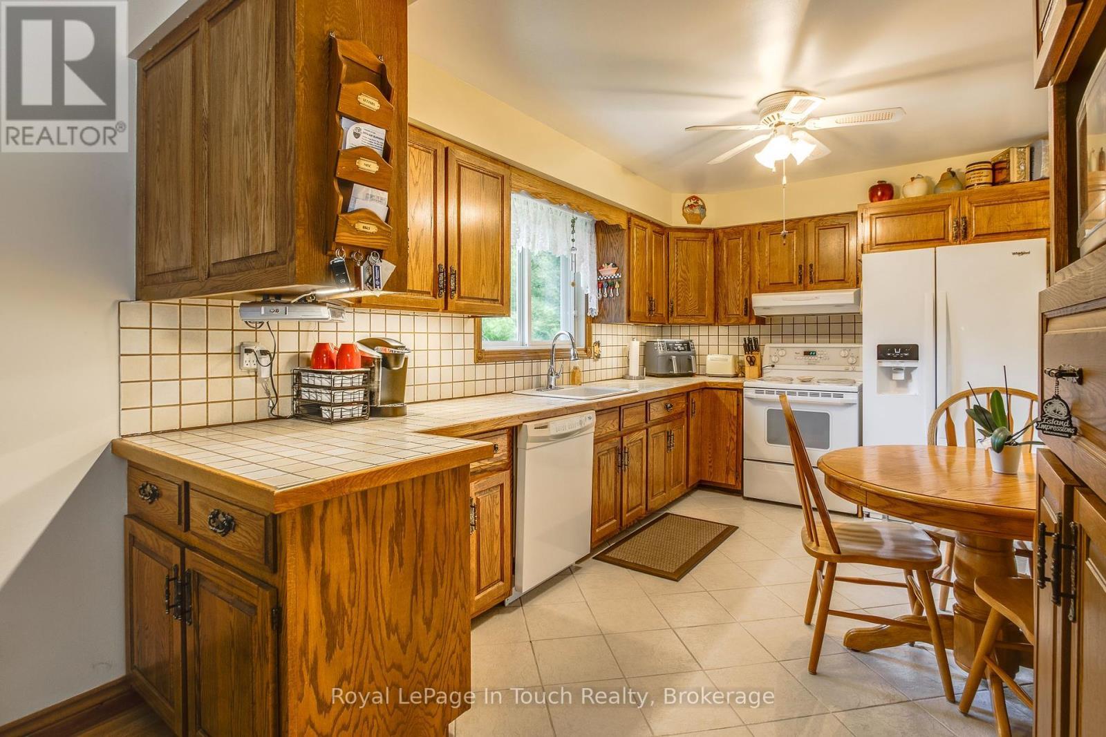 












682 CONCESSION 15 ROAD W

,
Tiny,




Ontario
L9M0H7

