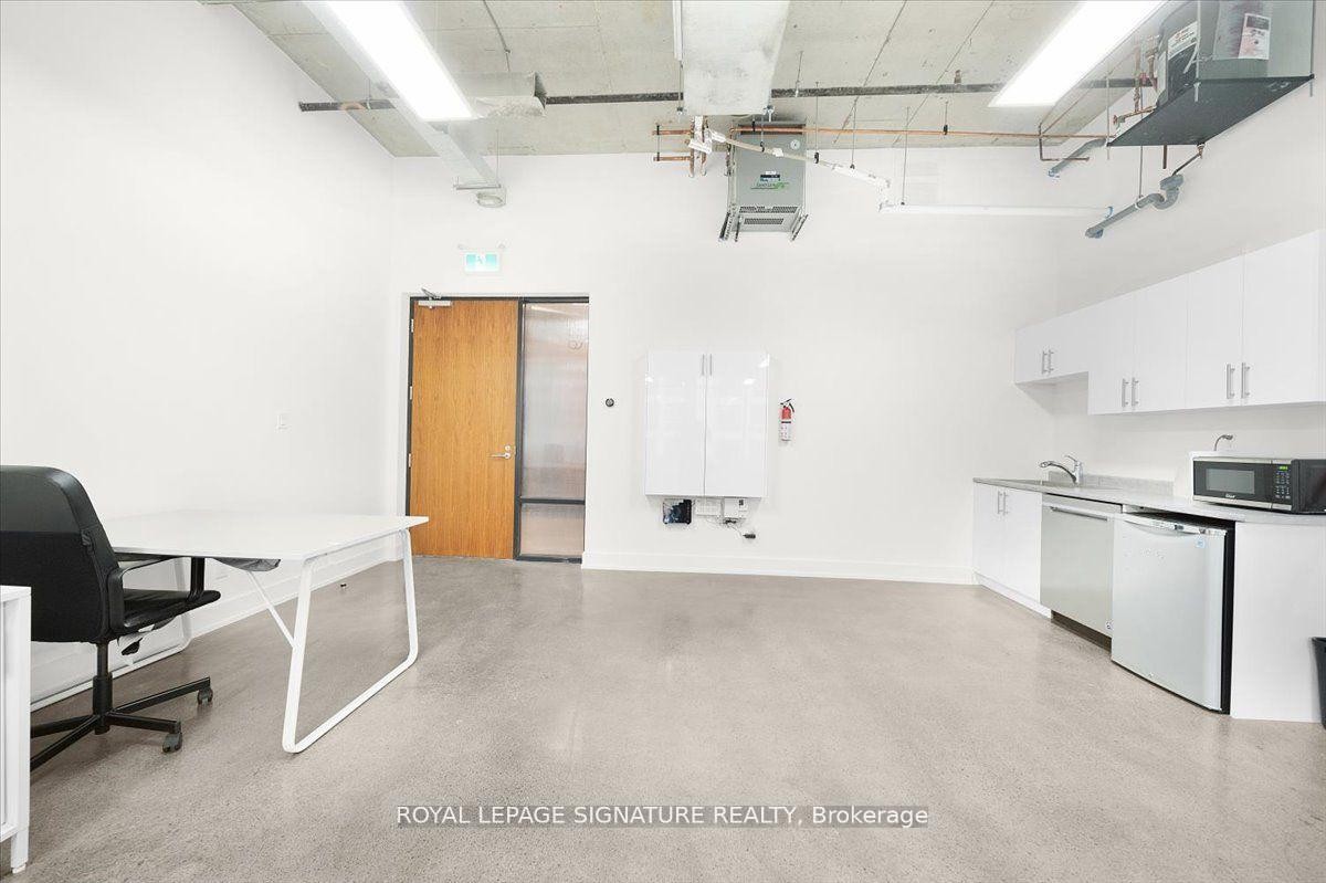 









130


Queens

Quay East, 615,
Toronto,




ON
M5A 0P6

