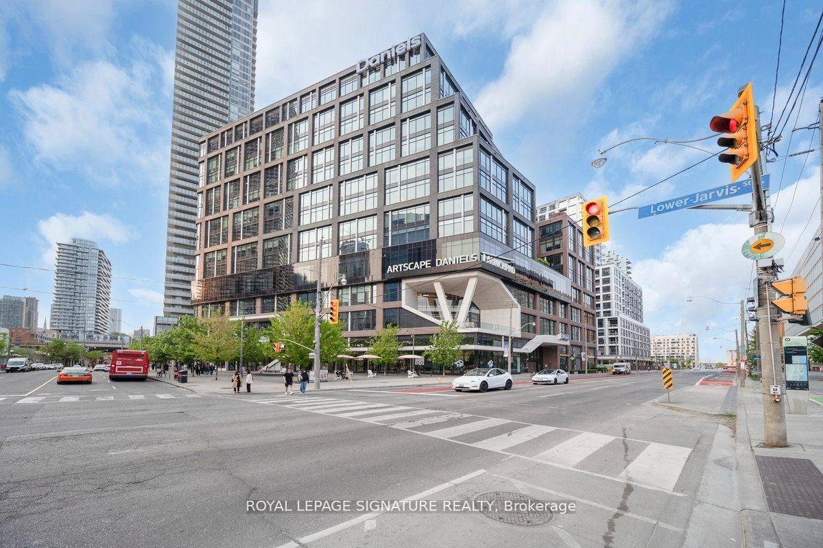 









130


Queens

Quay East, 615,
Toronto,




ON
M5A 0P6

