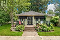 372 Lakewood Ave (Main house)