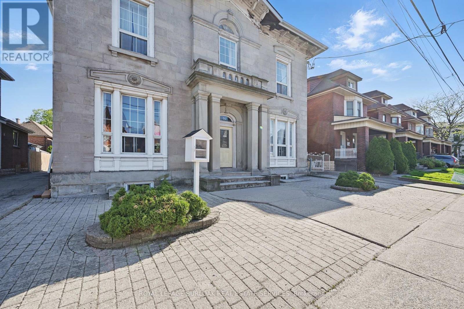 












55 BARTON STREET W

,
Hamilton,




Ontario
L8L1A3

