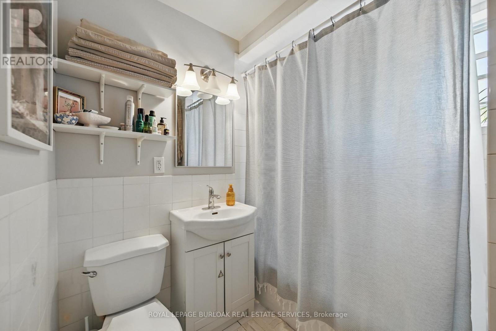 












55 BARTON STREET W

,
Hamilton,




Ontario
L8L1A3

