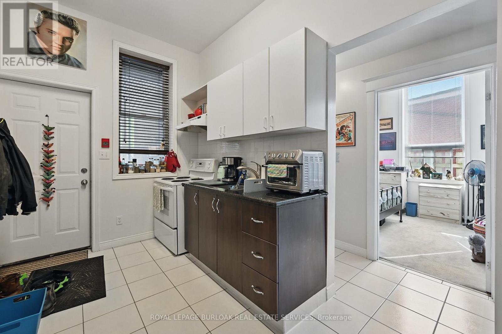 












55 BARTON STREET W

,
Hamilton,




Ontario
L8L1A3

