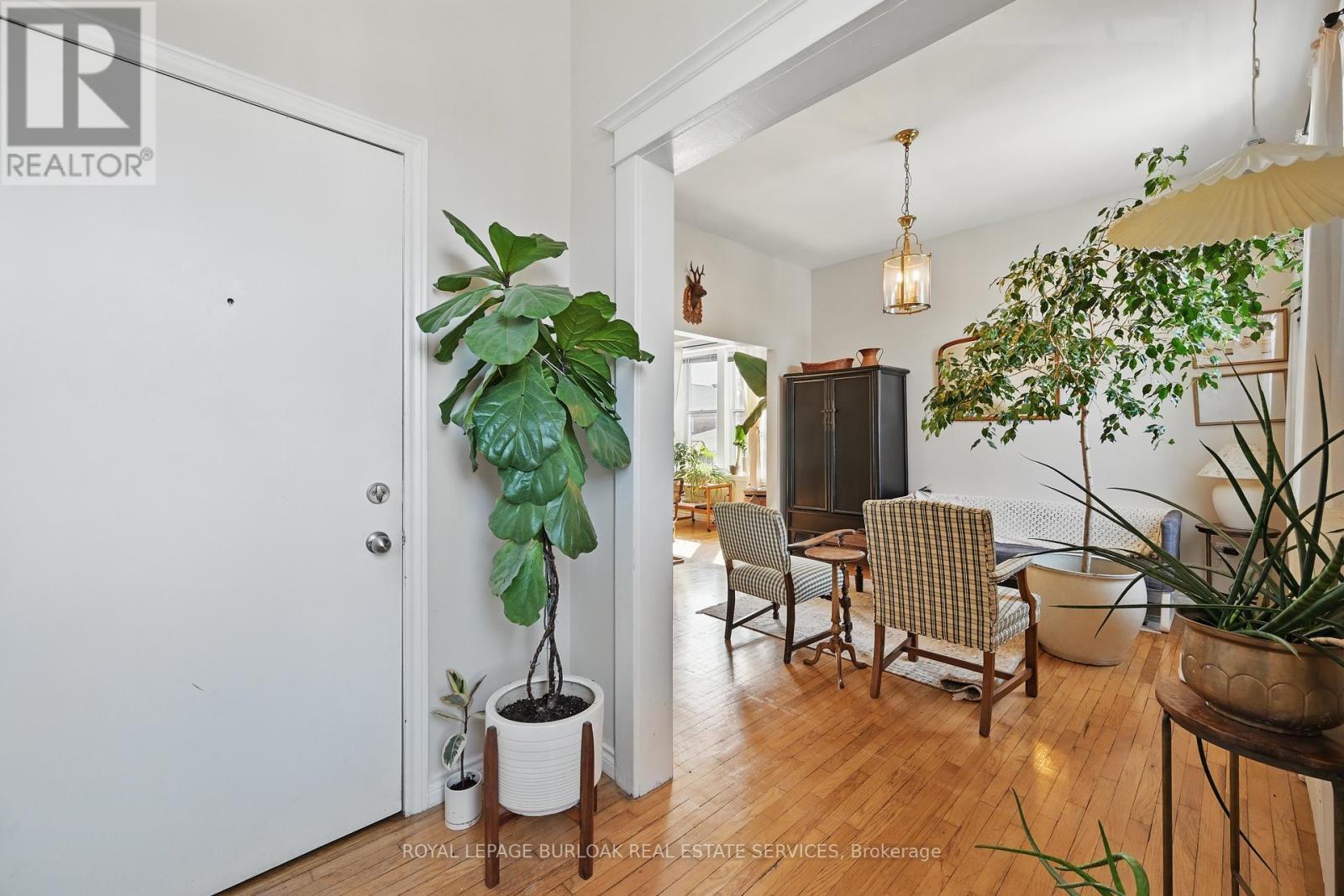 












55 BARTON STREET W

,
Hamilton,




Ontario
L8L1A3

