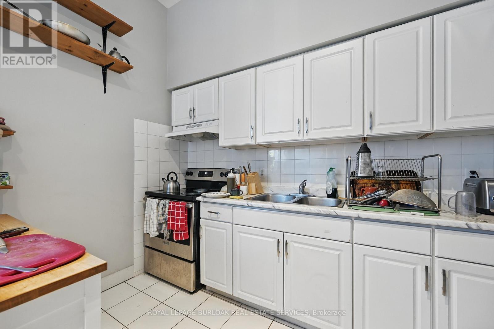 












55 BARTON STREET W

,
Hamilton,




Ontario
L8L1A3

