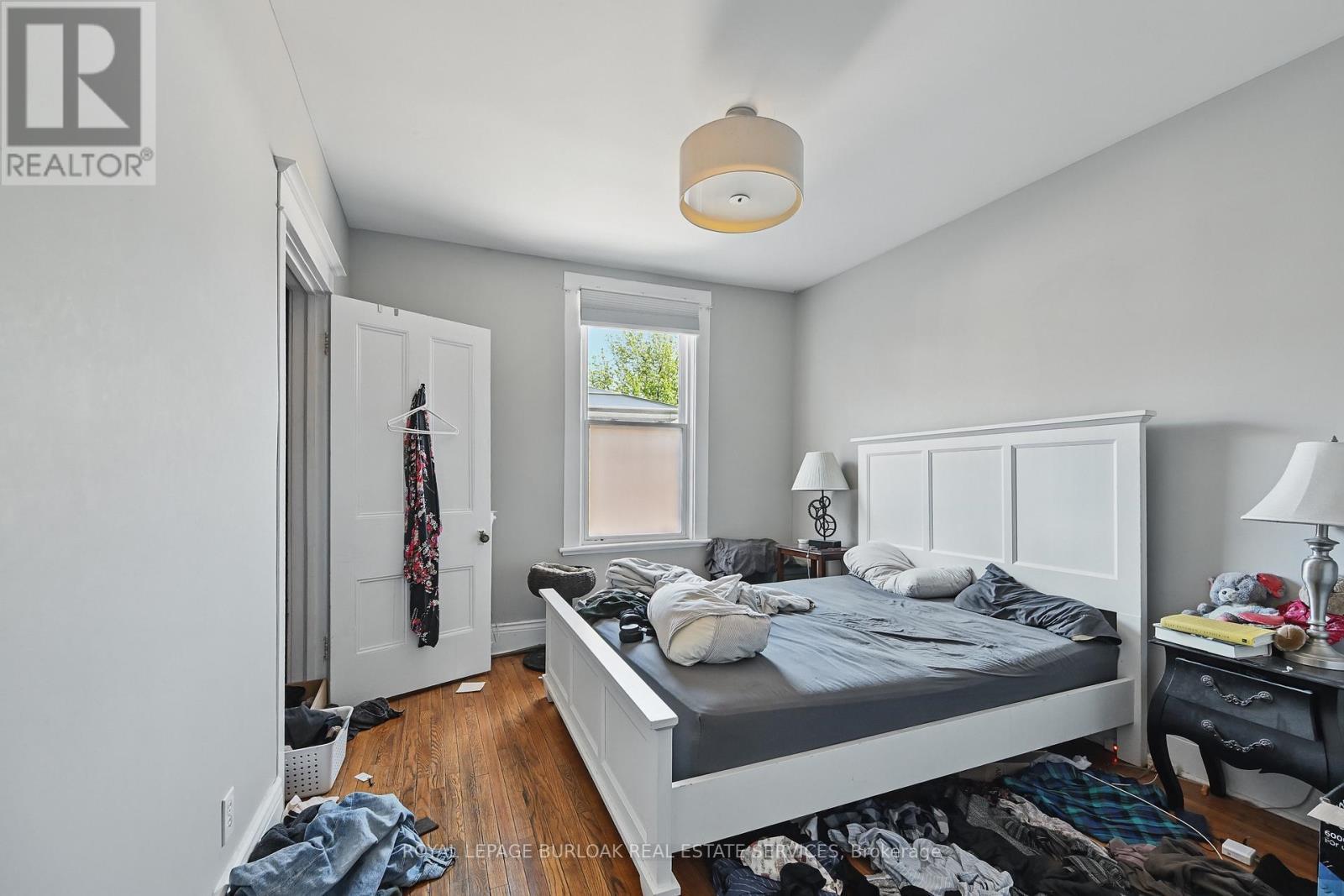 












55 BARTON STREET W

,
Hamilton,




Ontario
L8L1A3

