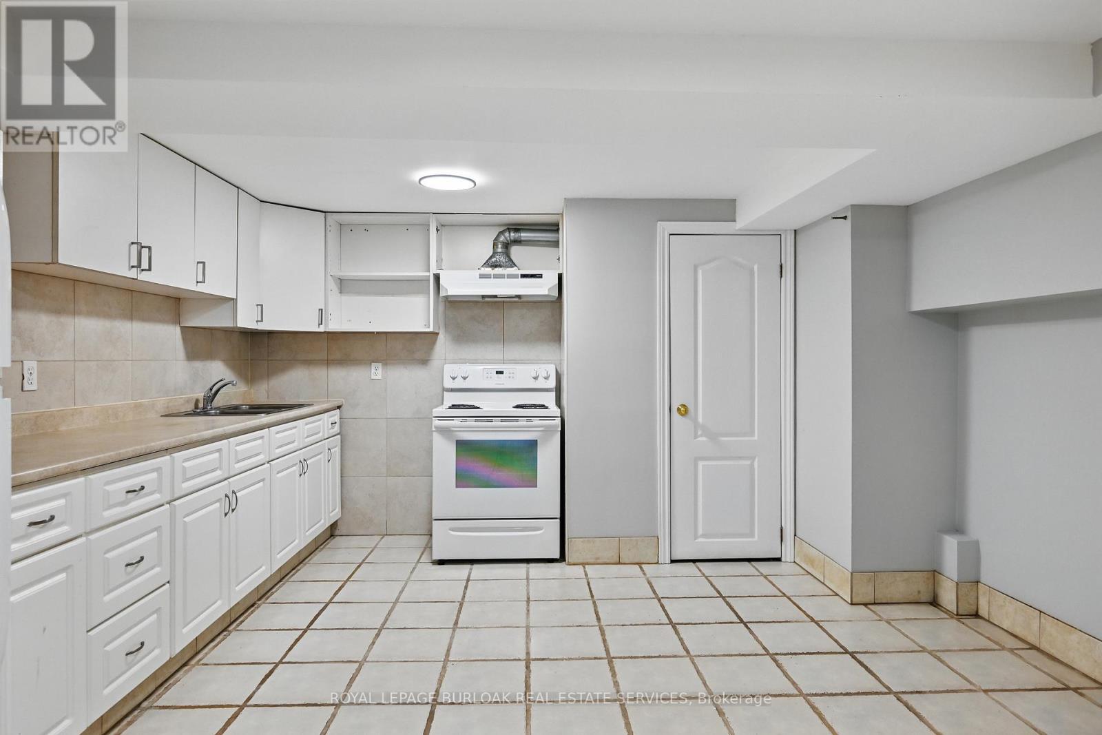 












55 BARTON STREET W

,
Hamilton,




Ontario
L8L1A3

