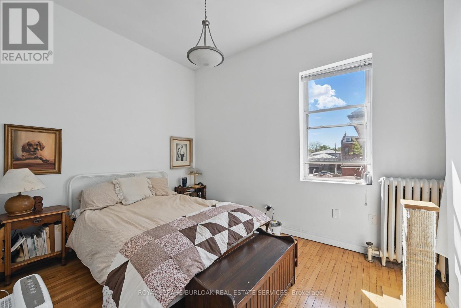 












55 BARTON STREET W

,
Hamilton,




Ontario
L8L1A3

