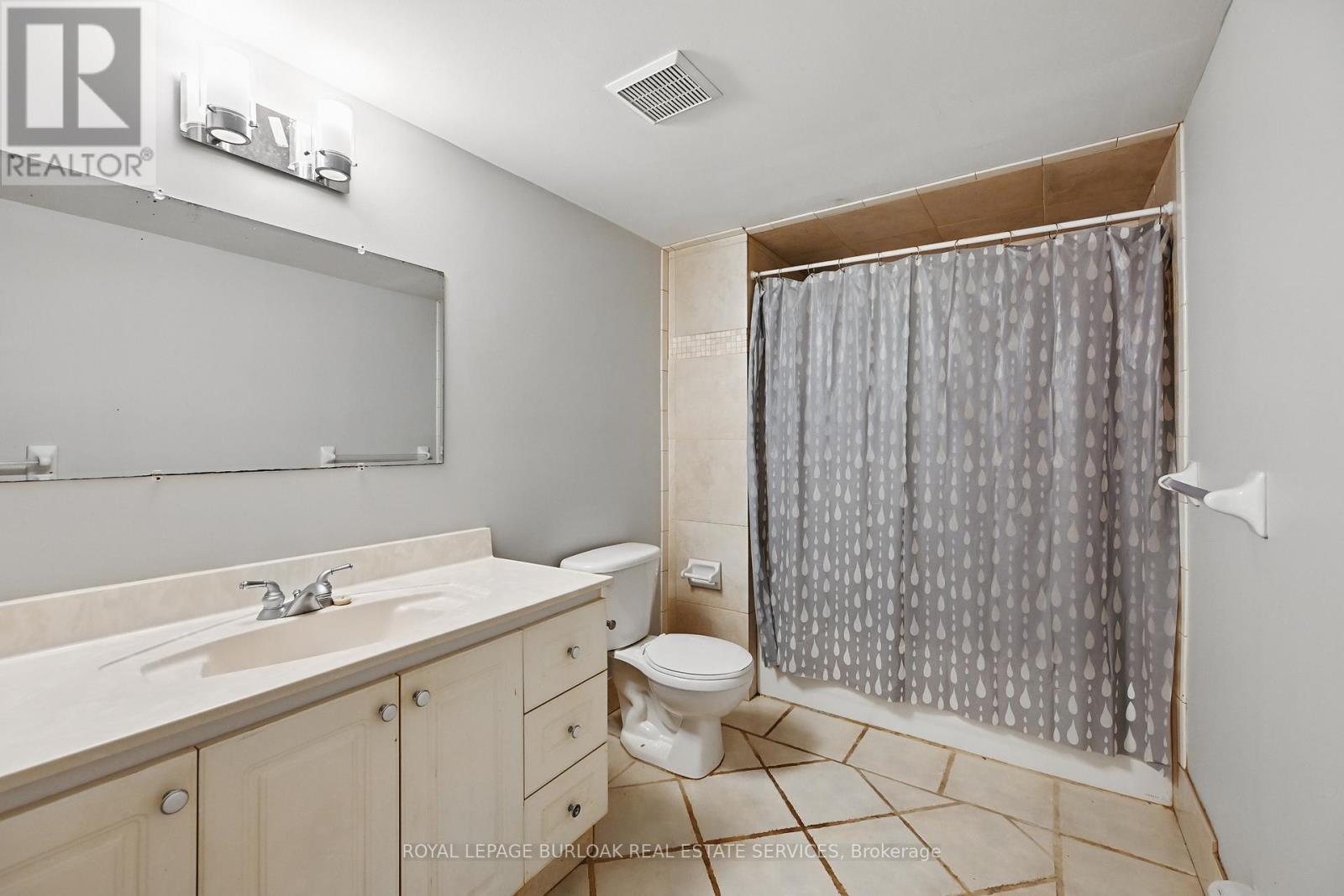 












55 BARTON STREET W

,
Hamilton,




Ontario
L8L1A3


