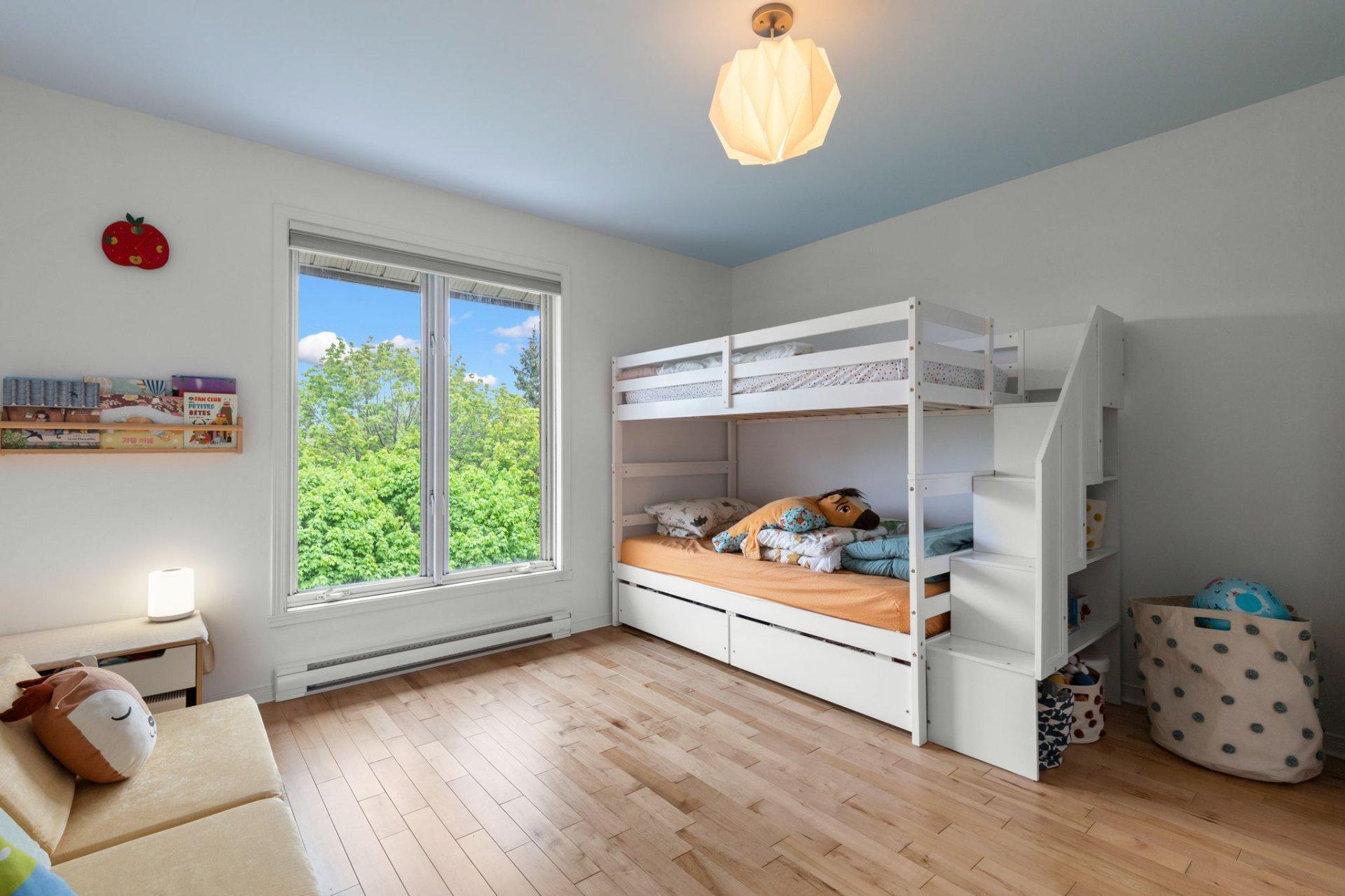 









83


Rue de la Poudrière

,
Montréal (Verdun/Île-des-Soeurs),




QC
H4G3M2

