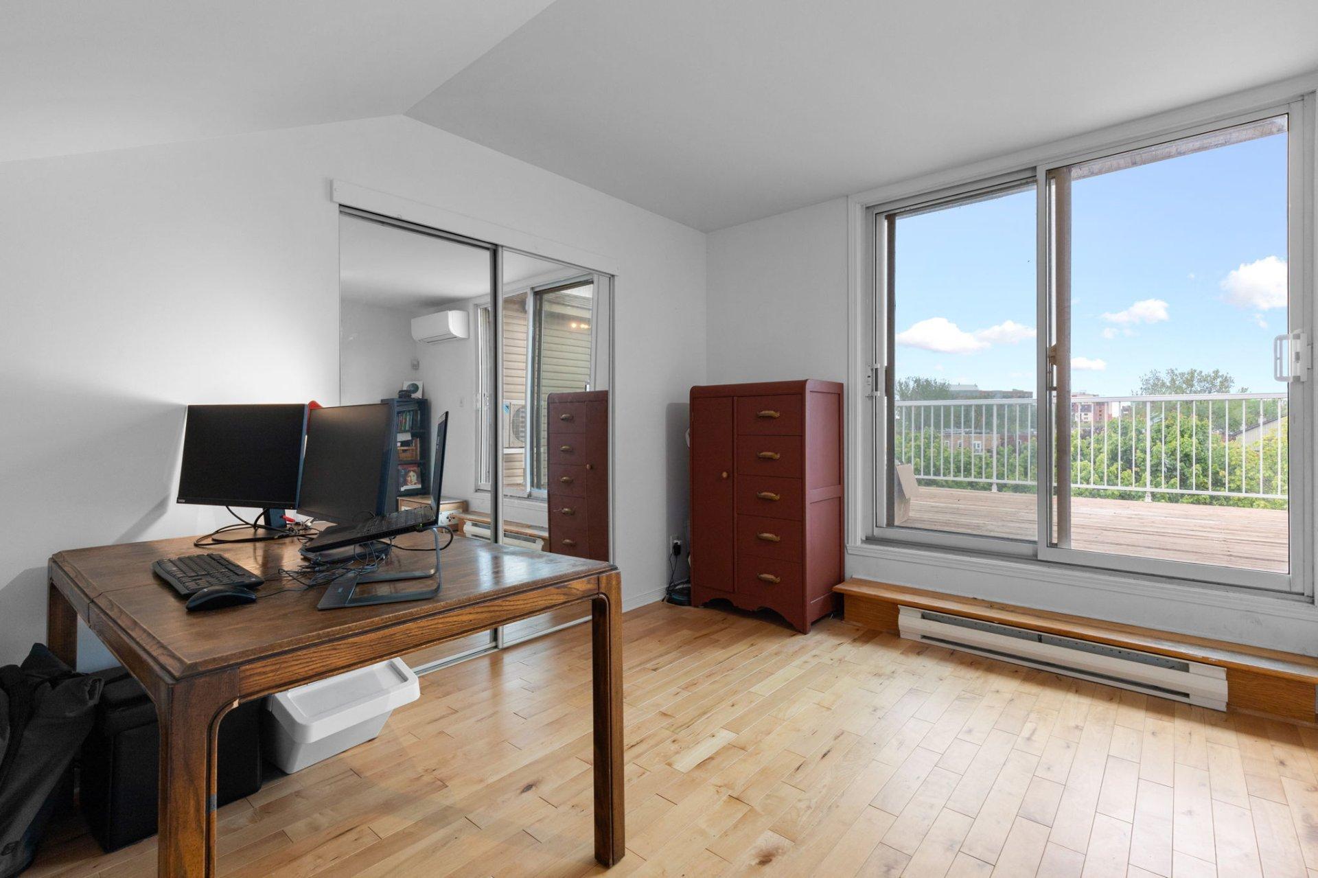 









83


Rue de la Poudrière

,
Montréal (Verdun/Île-des-Soeurs),




QC
H4G3M2

