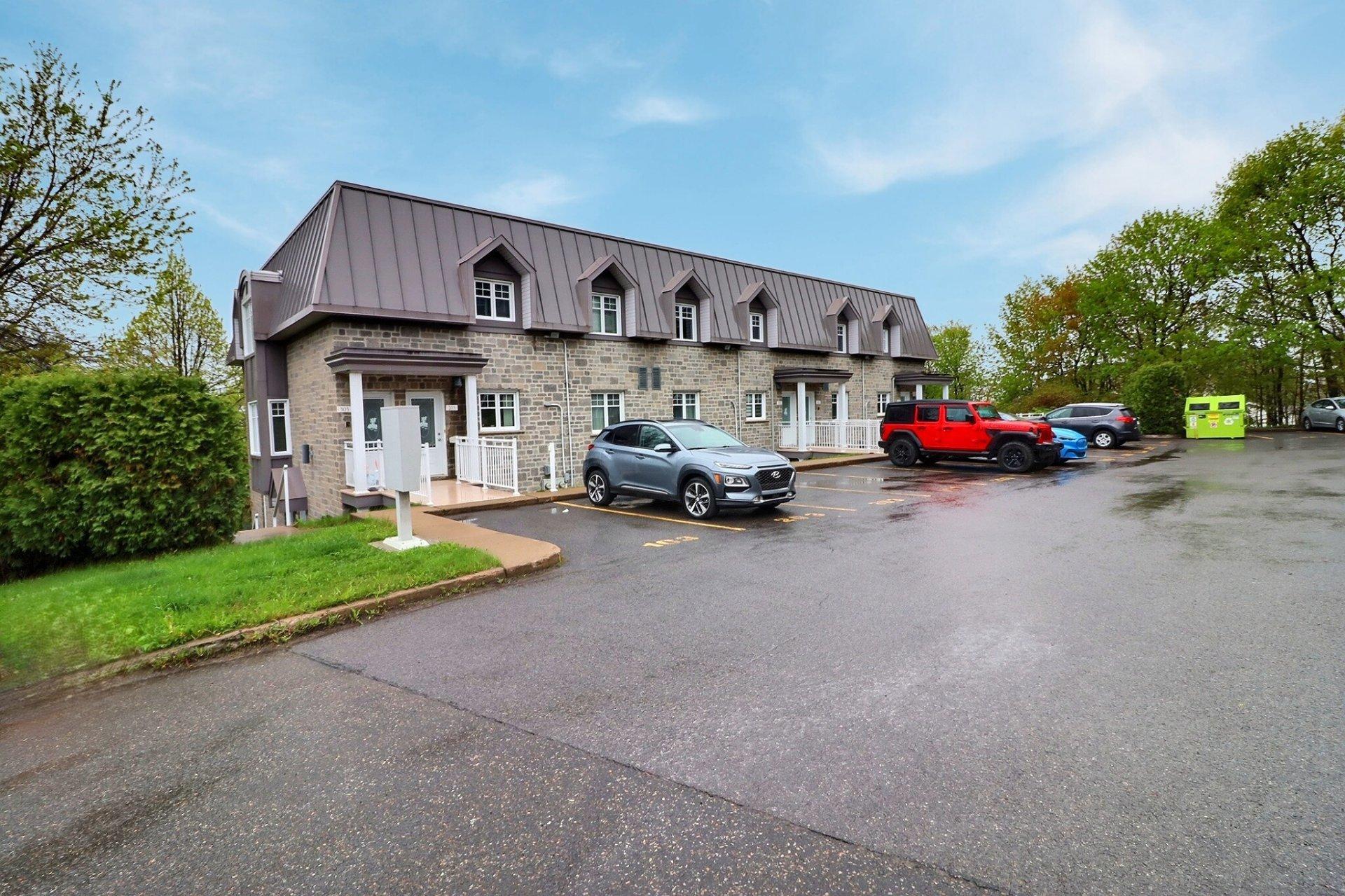 









8115


Rue Sylvio-Brassard

, 202,
Québec (Charlesbourg),




QC
G1G1A2

