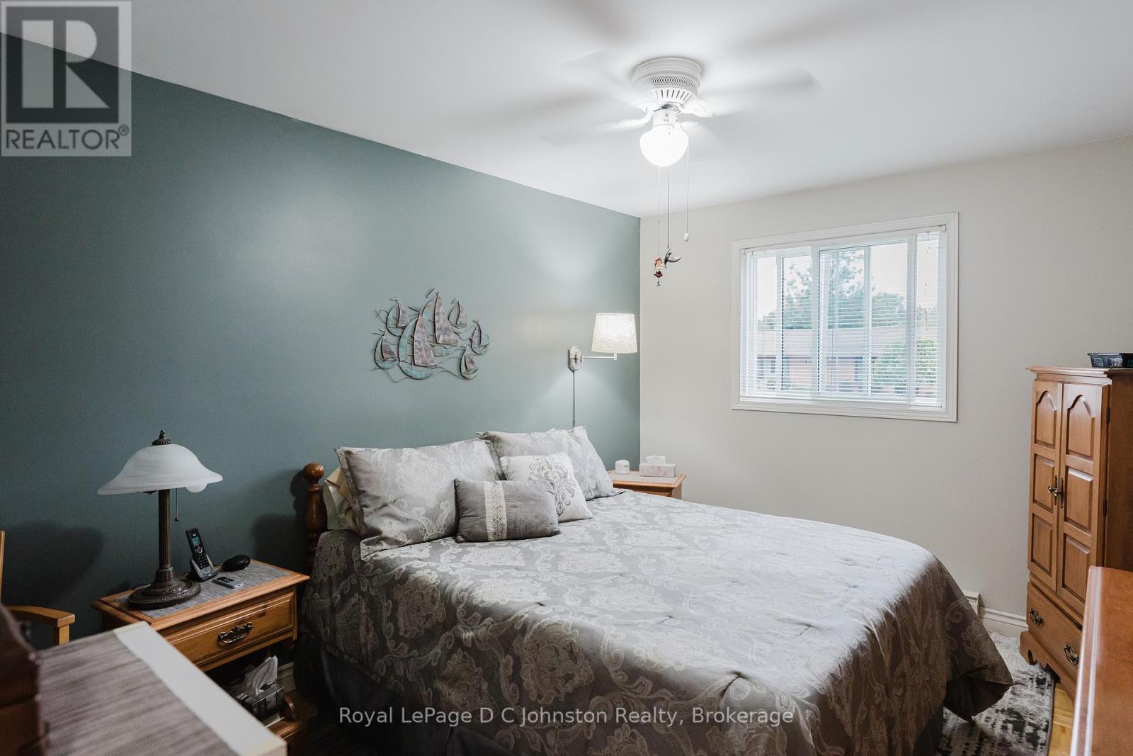 












477 WALES DRIVE

,
Saugeen Shores,




Ontario
N0H2C1

