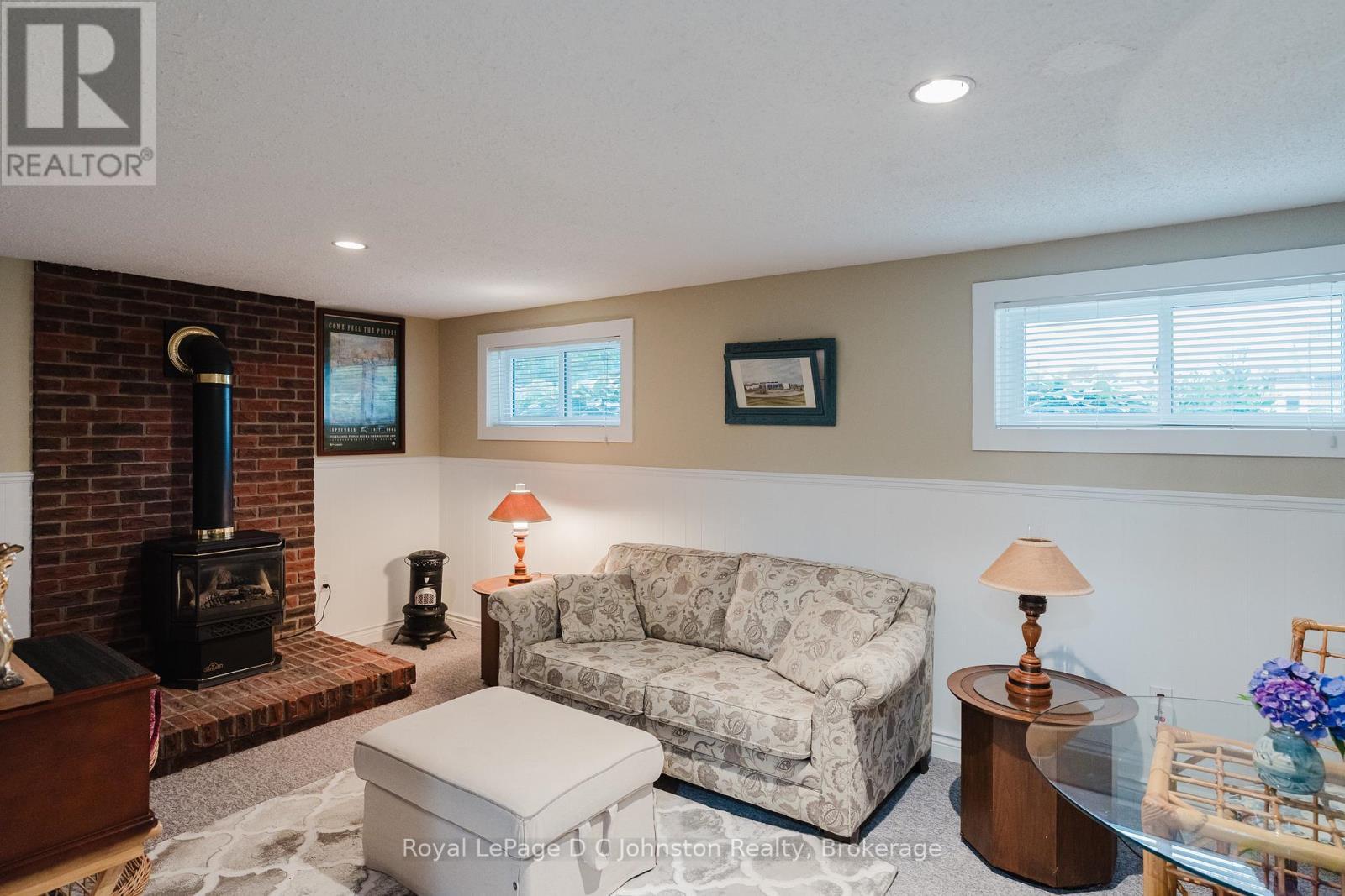 












477 WALES DRIVE

,
Saugeen Shores,




Ontario
N0H2C1

