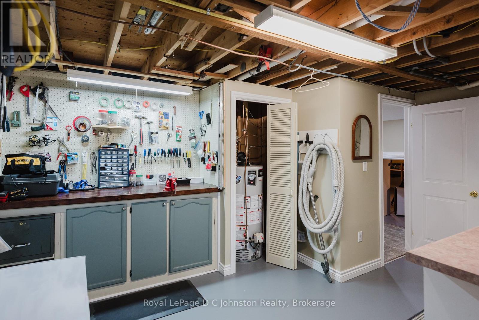 












477 WALES DRIVE

,
Saugeen Shores,




Ontario
N0H2C1

