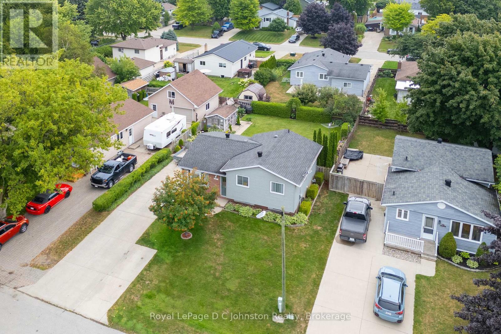 












477 WALES DRIVE

,
Saugeen Shores,




Ontario
N0H2C1

