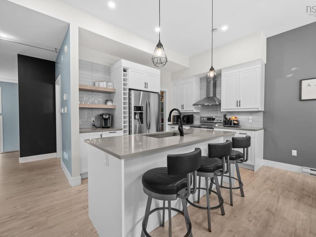 












41 McCabe Lake Drive

,
Middle Sackville,




NS
B4E 0M9

