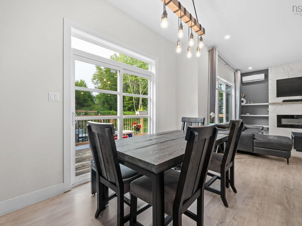












41 McCabe Lake Drive

,
Middle Sackville,




NS
B4E 0M9

