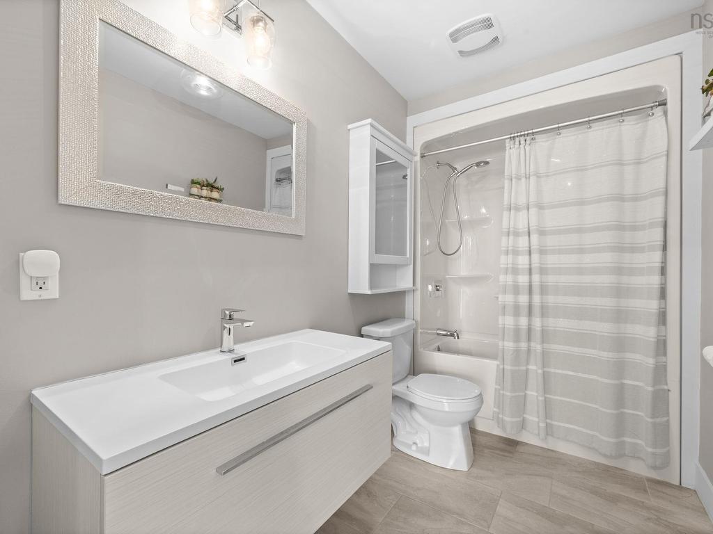 












41 McCabe Lake Drive

,
Middle Sackville,




NS
B4E 0M9

