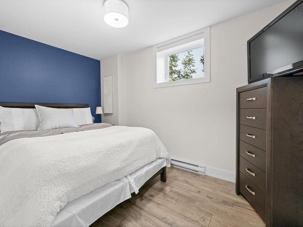 












41 McCabe Lake Drive

,
Middle Sackville,




NS
B4E 0M9

