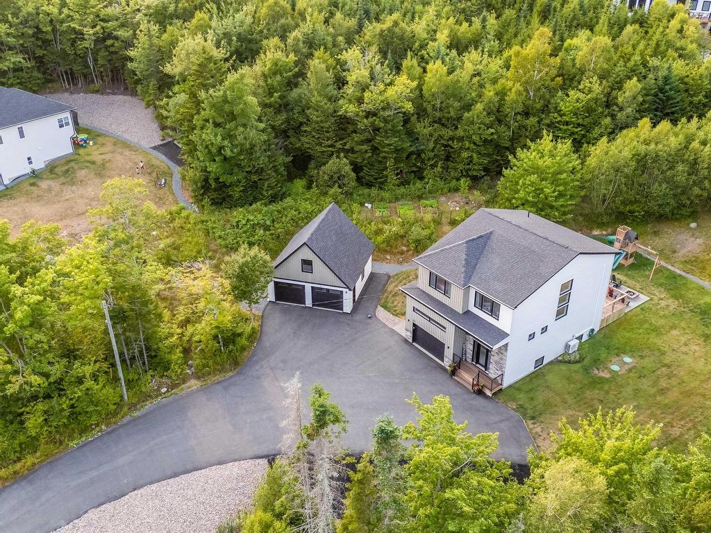 












41 McCabe Lake Drive

,
Middle Sackville,




NS
B4E 0M9

