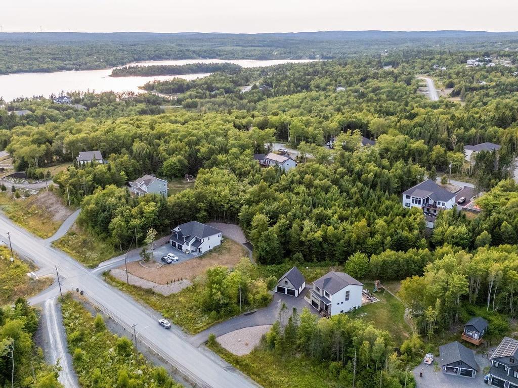 












41 McCabe Lake Drive

,
Middle Sackville,




NS
B4E 0M9

