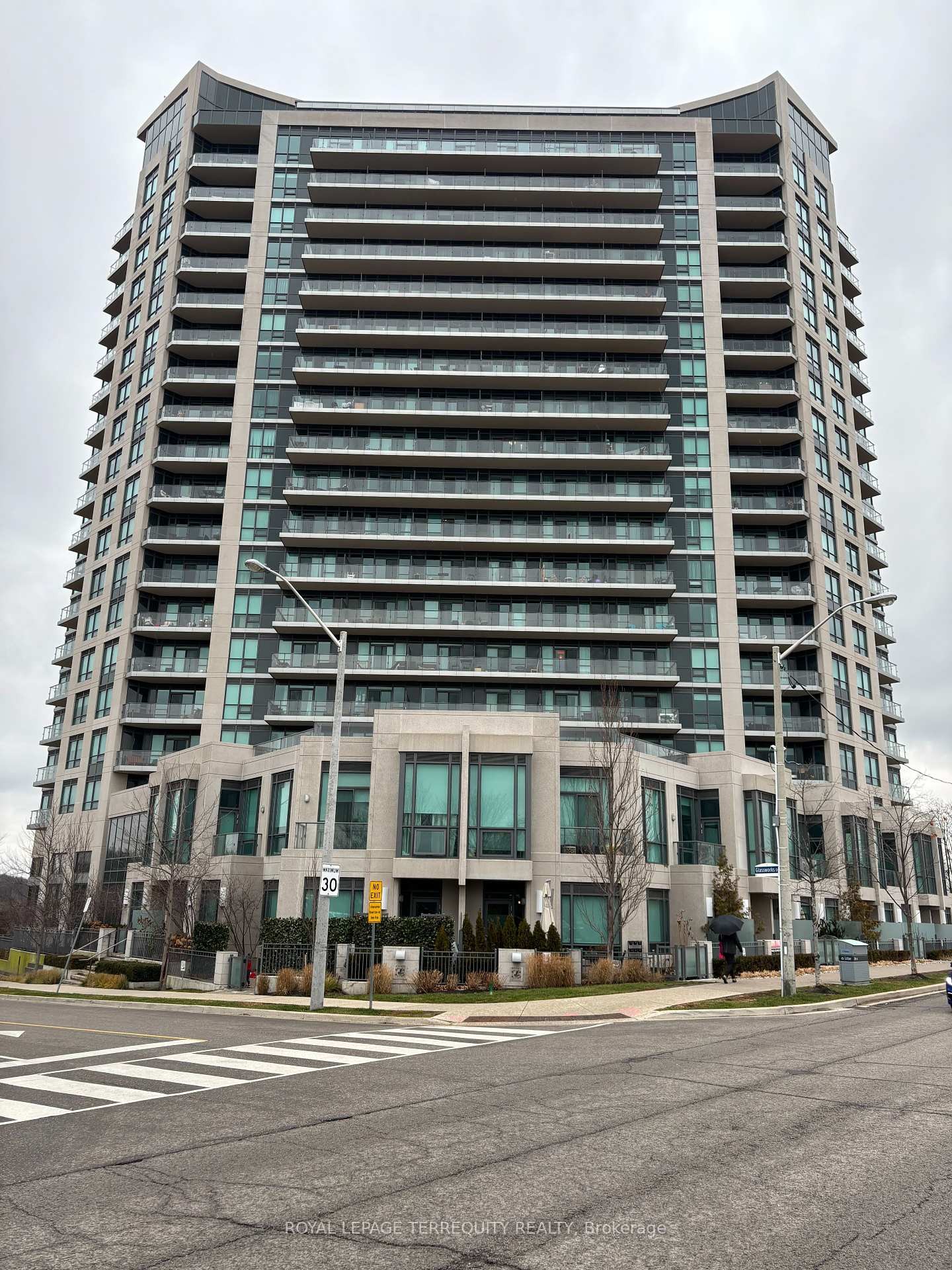 









160


Vanderhoof

Avenue, PH17,
Toronto,




ON
M4G 0B7

