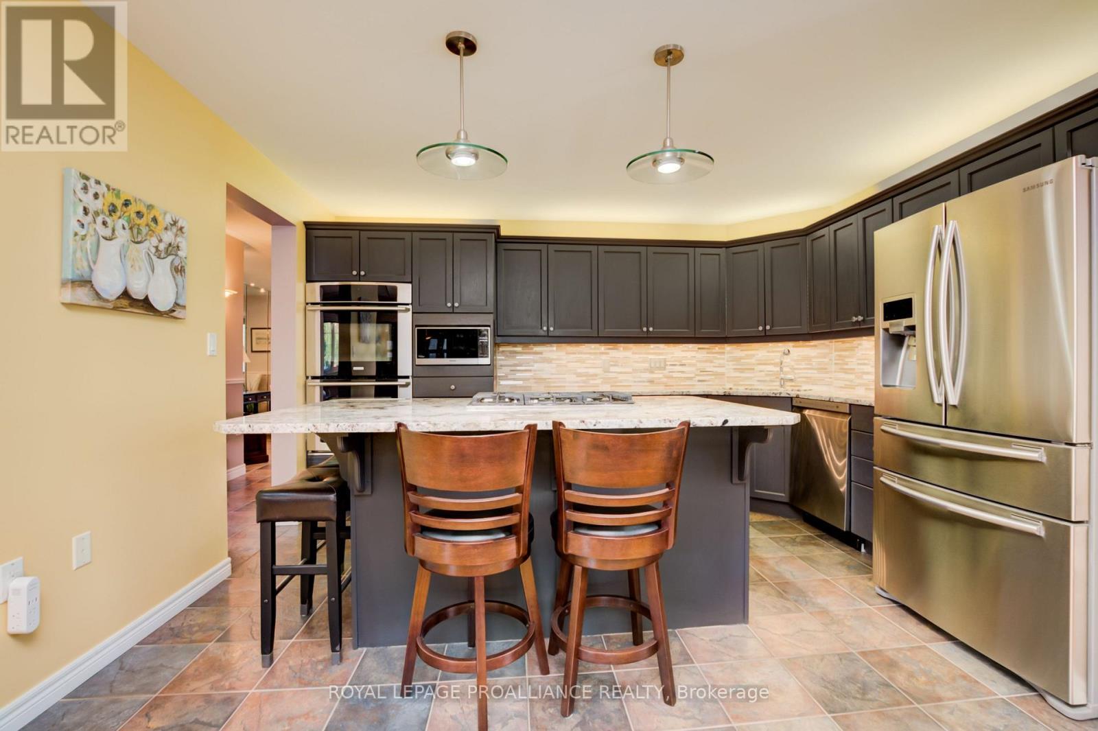 












27 SANDPIPER WAY

,
Brighton,




Ontario
K0K1H0

