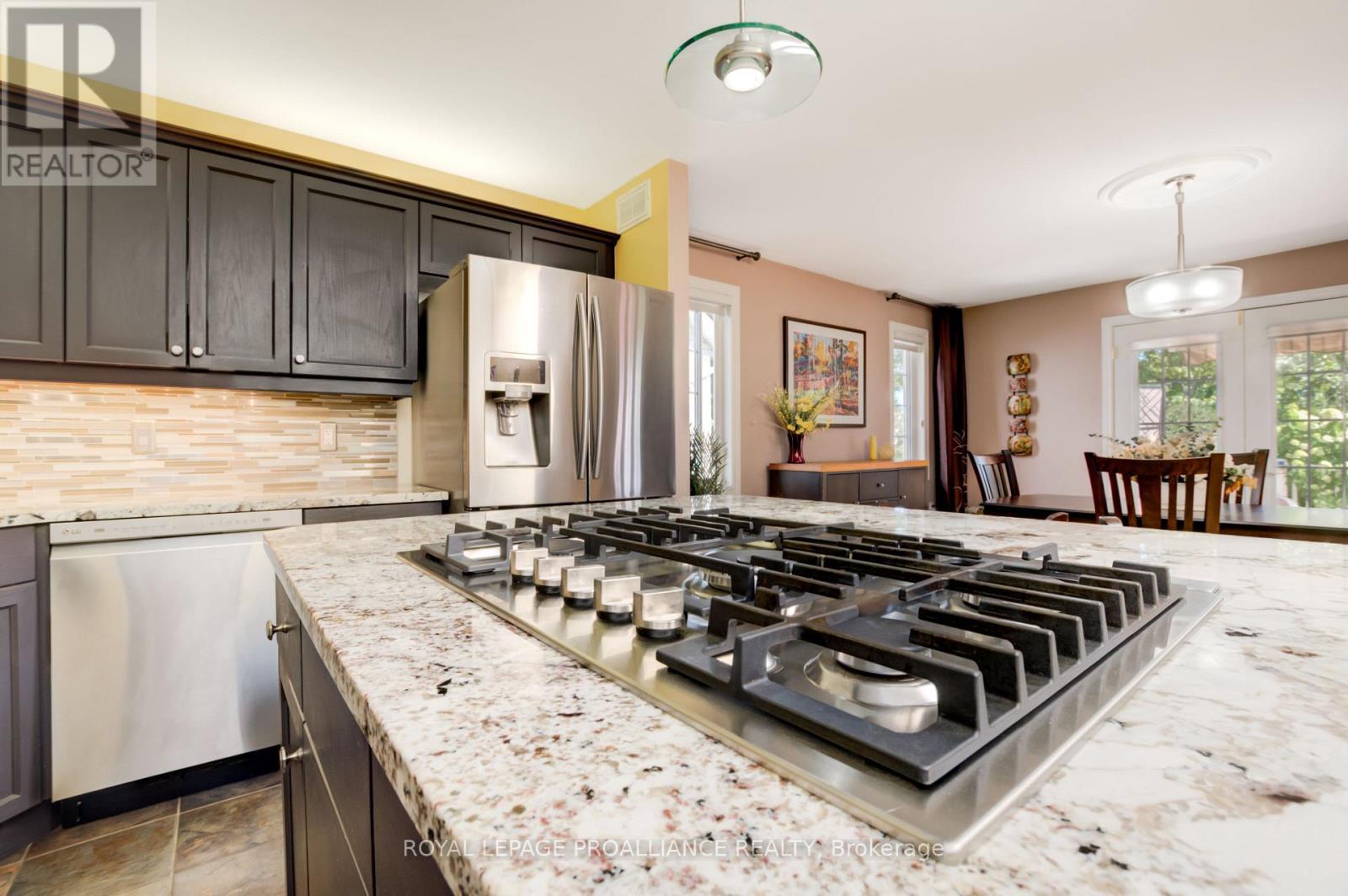 












27 SANDPIPER WAY

,
Brighton,




Ontario
K0K1H0

