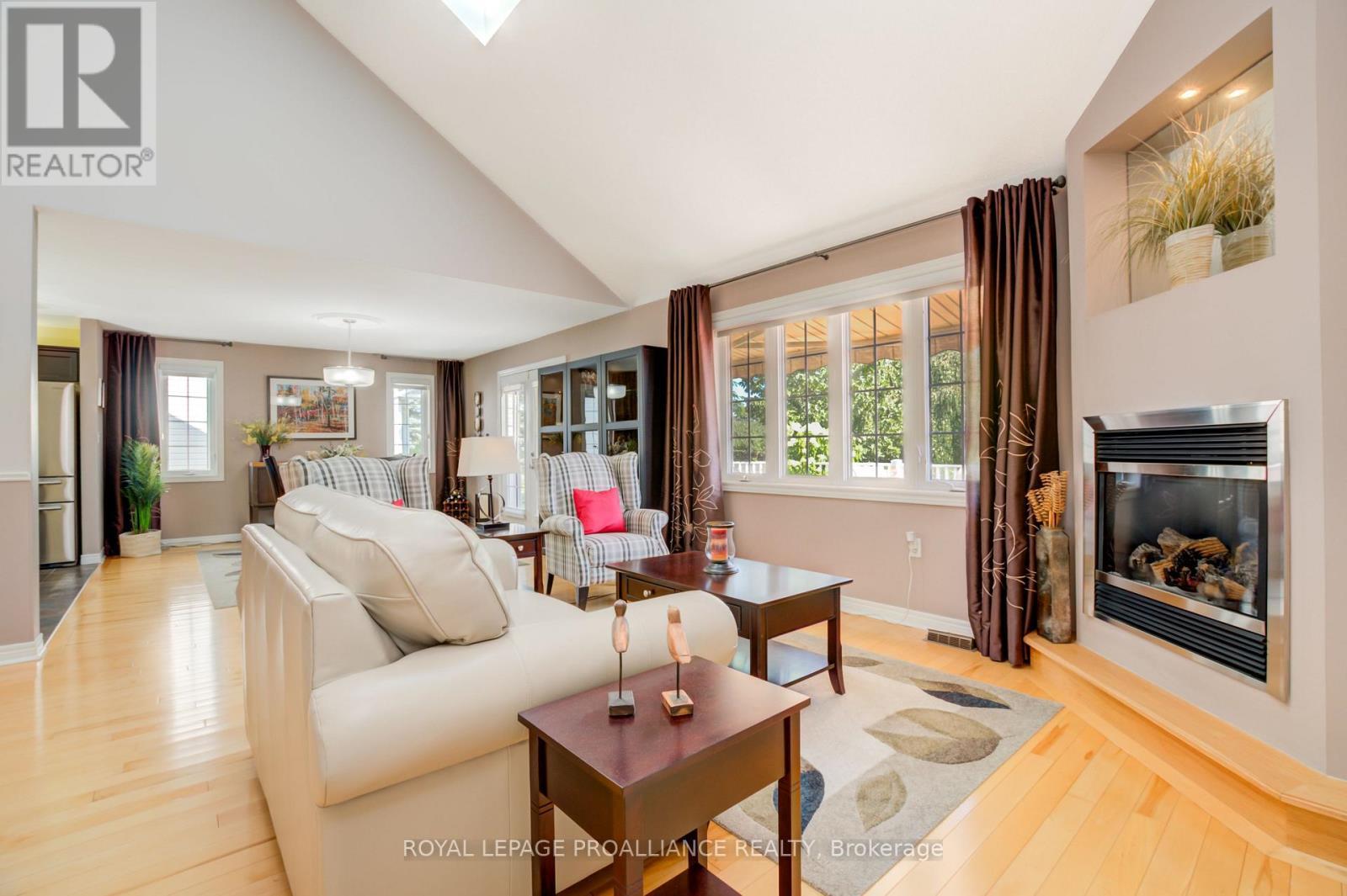 












27 SANDPIPER WAY

,
Brighton,




Ontario
K0K1H0

