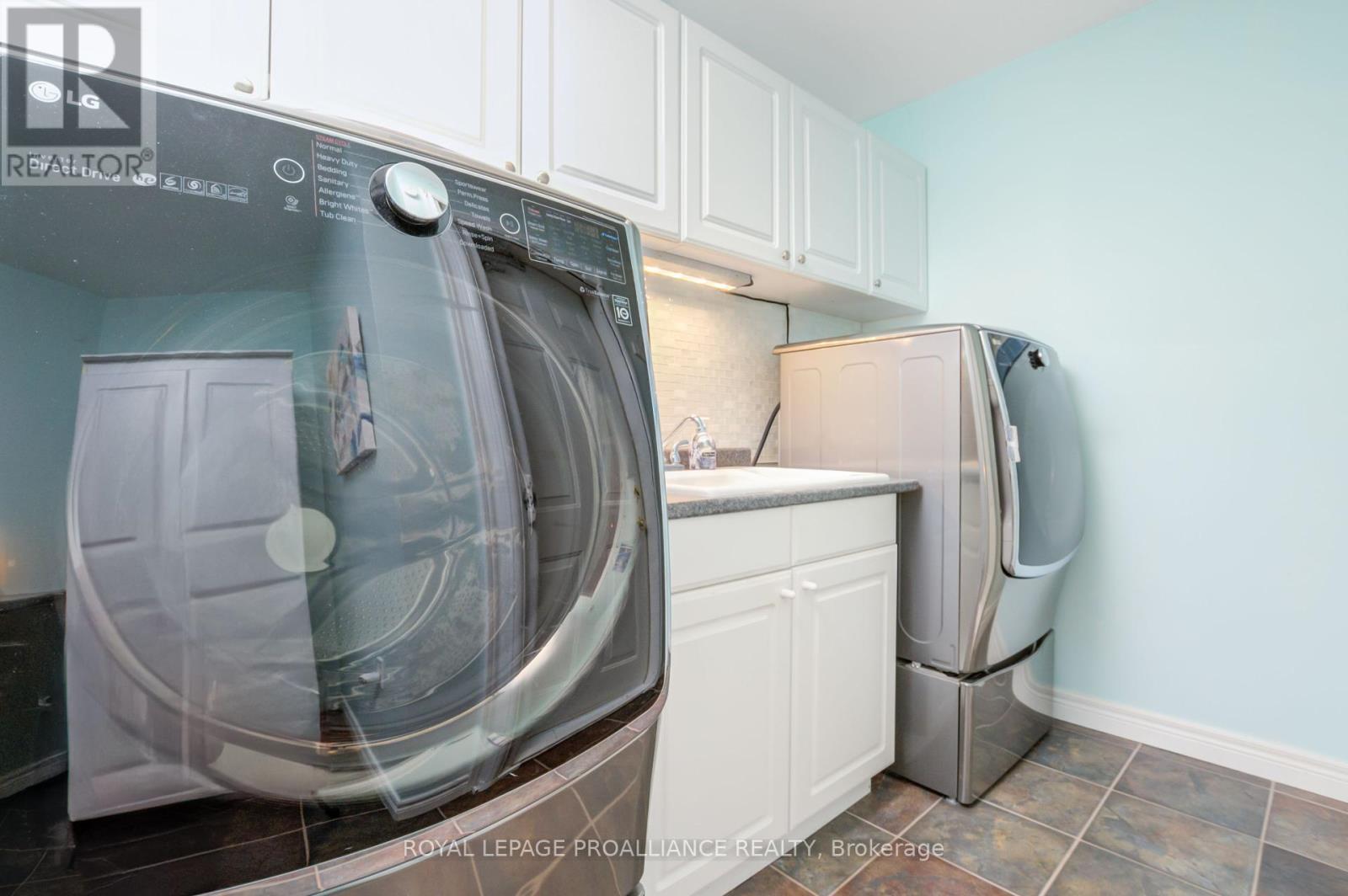 












27 SANDPIPER WAY

,
Brighton,




Ontario
K0K1H0

