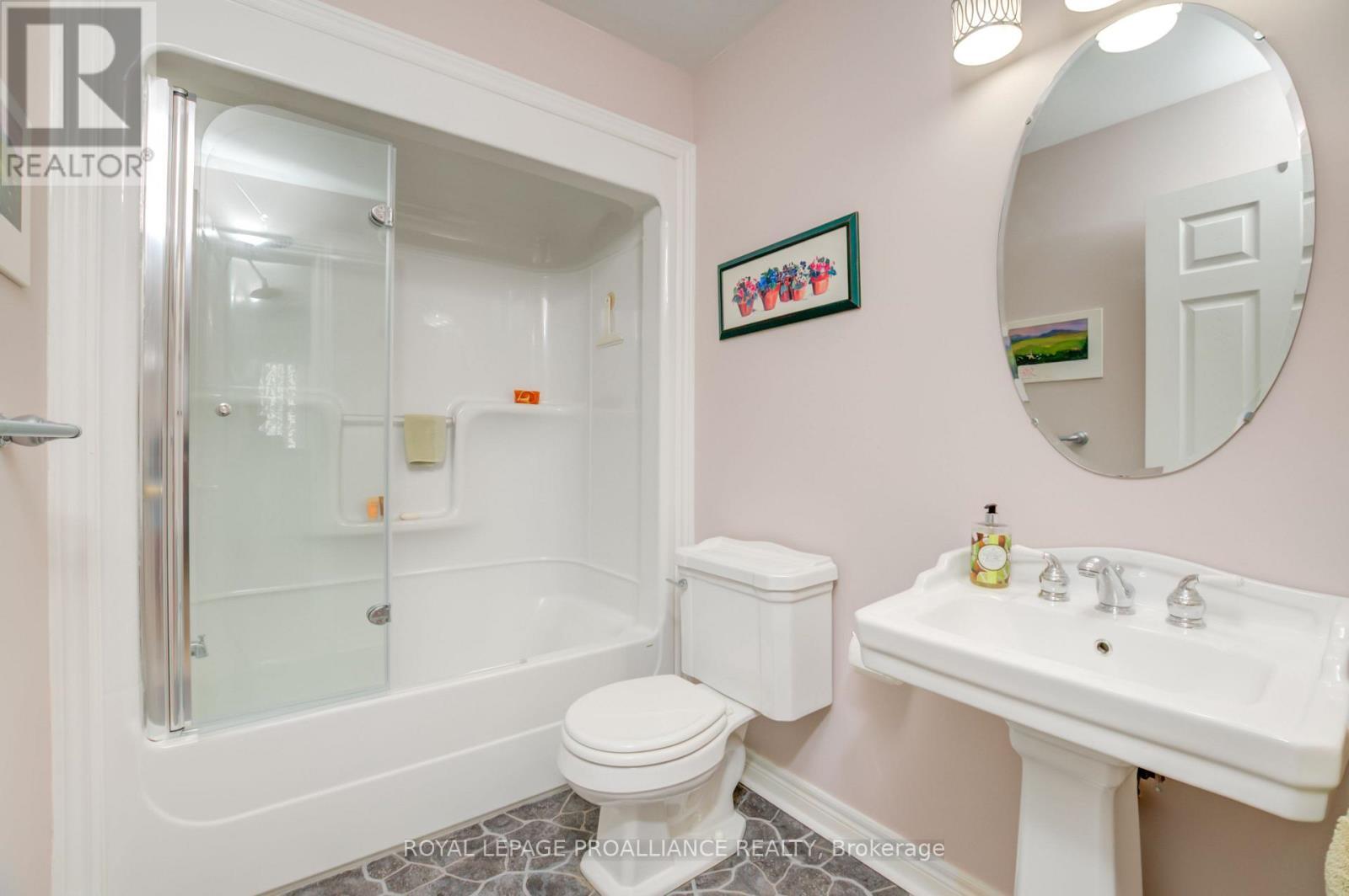 












27 SANDPIPER WAY

,
Brighton,




Ontario
K0K1H0

