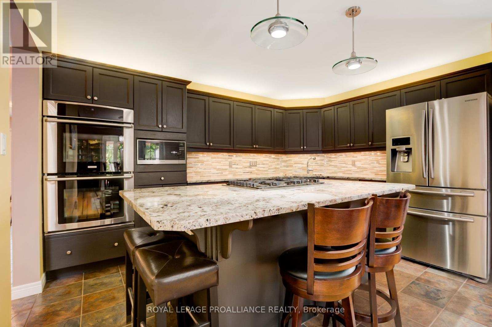 












27 SANDPIPER WAY

,
Brighton,




Ontario
K0K1H0

