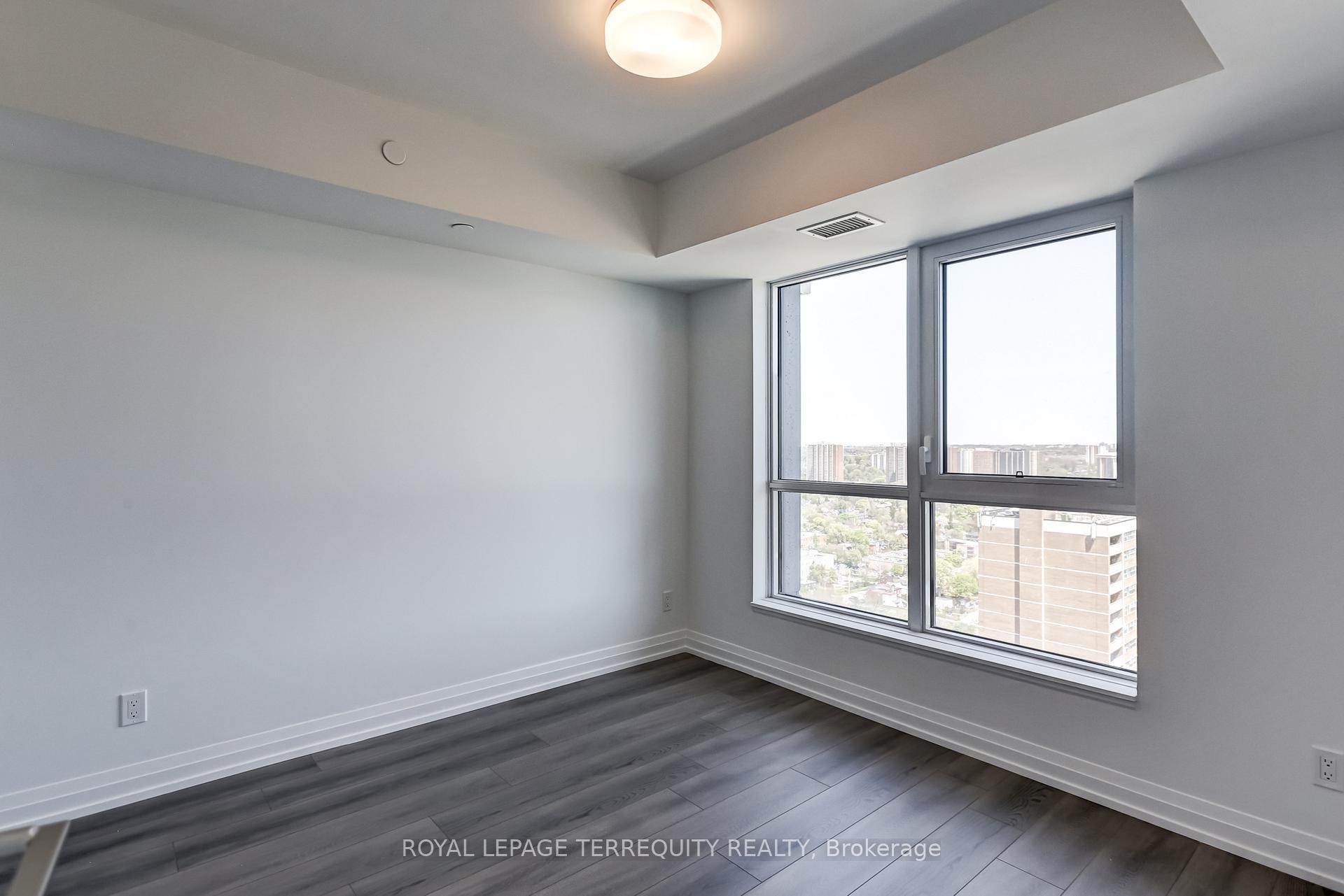 









286


Main

Street, 2606,
Toronto,




ON
M4C 0B3

