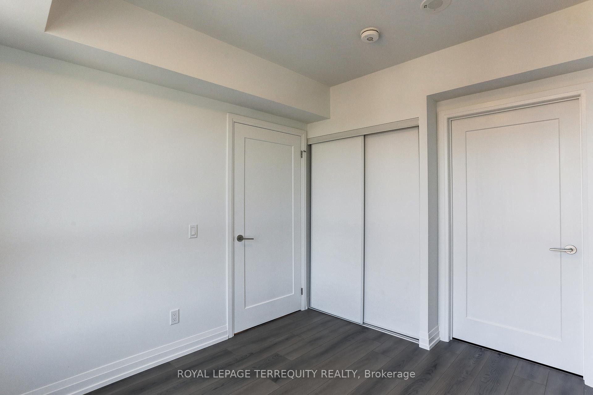 









286


Main

Street, 2606,
Toronto,




ON
M4C 0B3

