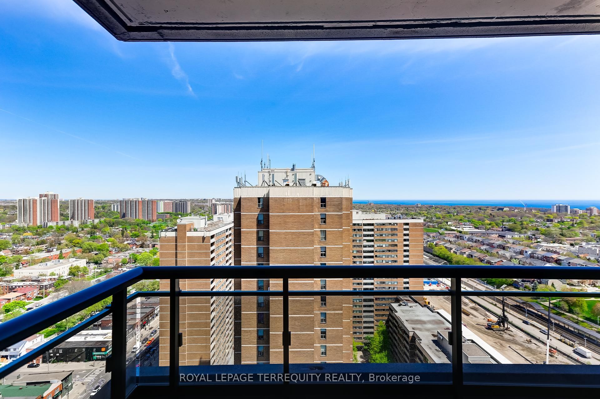 









286


Main

Street, 2606,
Toronto,




ON
M4C 0B3

