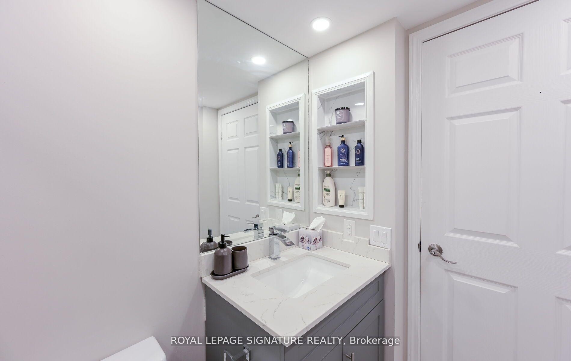 









25


Kingsbridge Garden

Circle, 1126,
Mississauga,




ON
L5R 4B1

