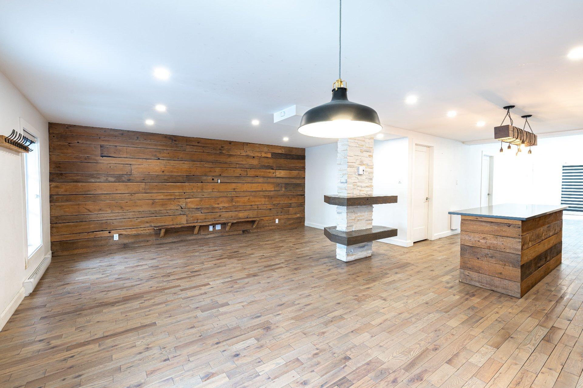 









235

 - 237


Rue Ste-Marie

,
Terrebonne (Terrebonne),




QC
J6W3E4

