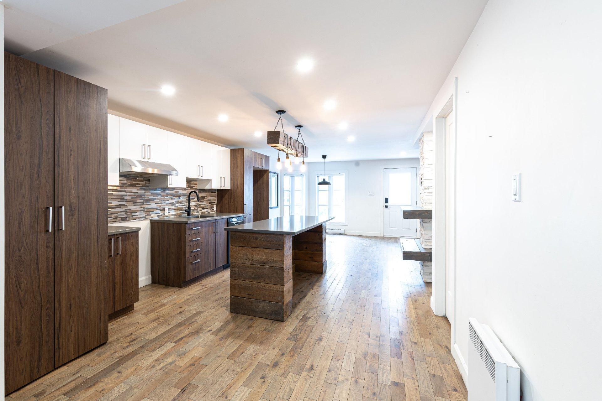 









235

 - 237


Rue Ste-Marie

,
Terrebonne (Terrebonne),




QC
J6W3E4

