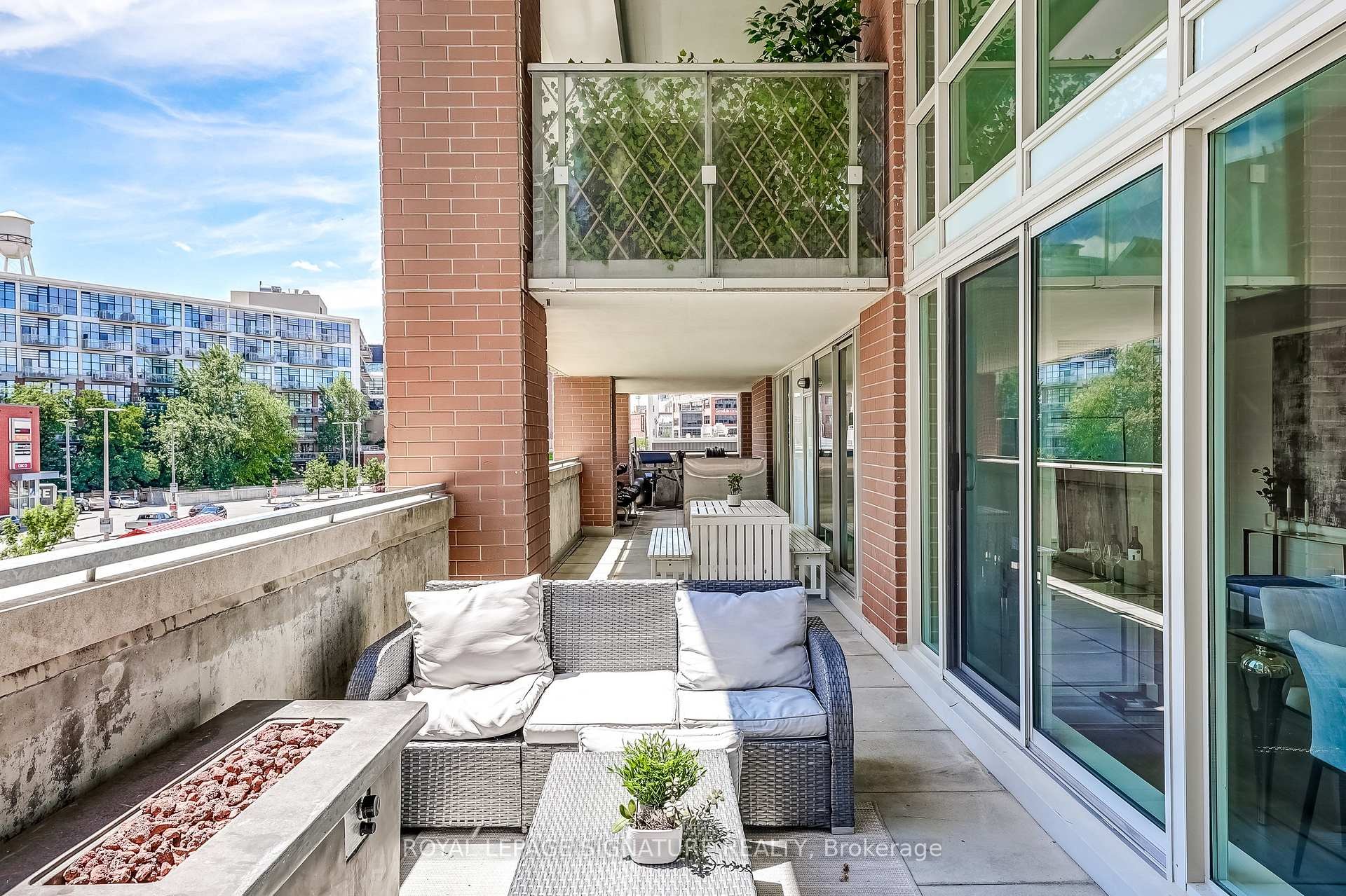 









125


Western Battery

Road, 210,
Toronto,




ON
M6K 3R8

