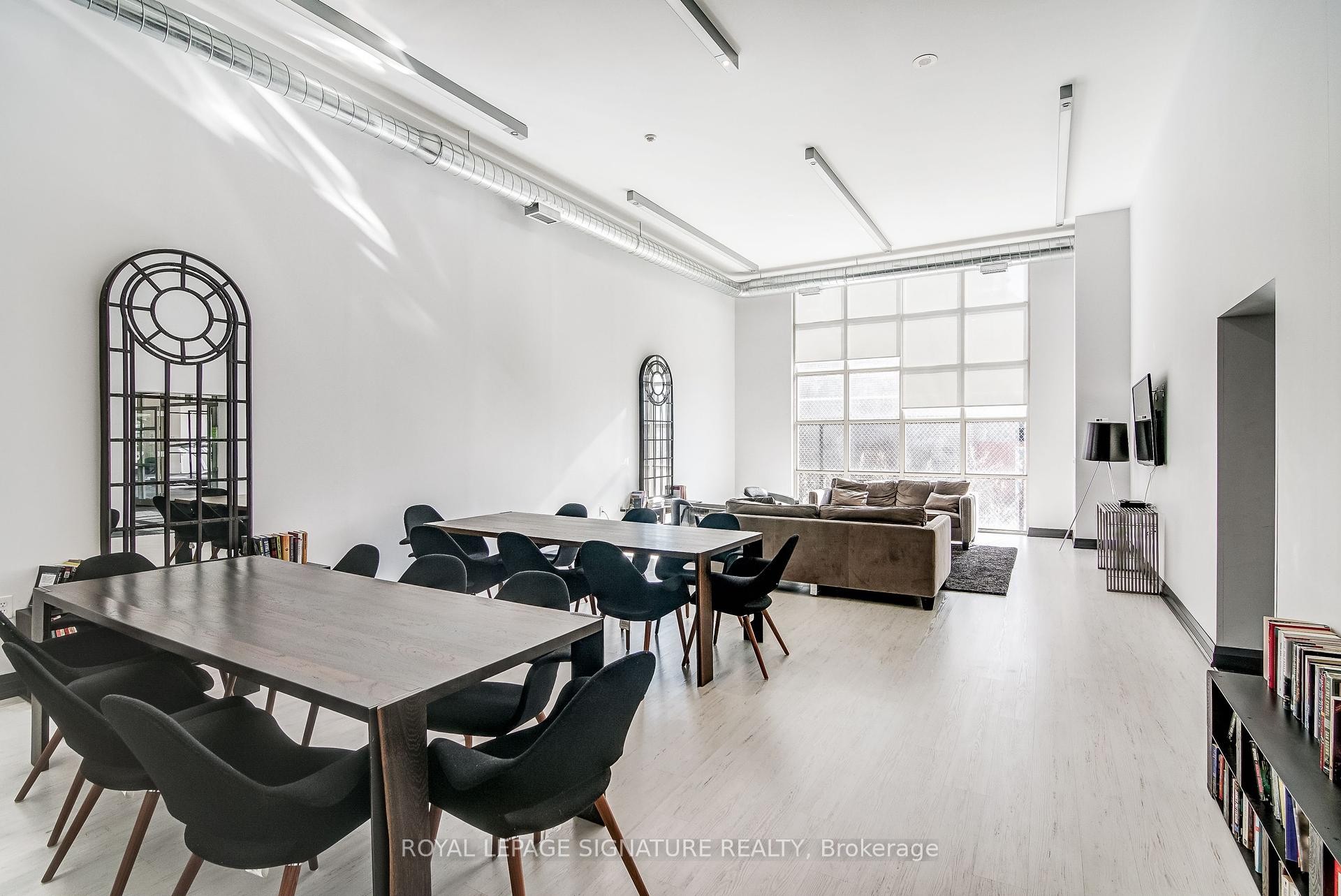 









125


Western Battery

Road, 210,
Toronto,




ON
M6K 3R8

