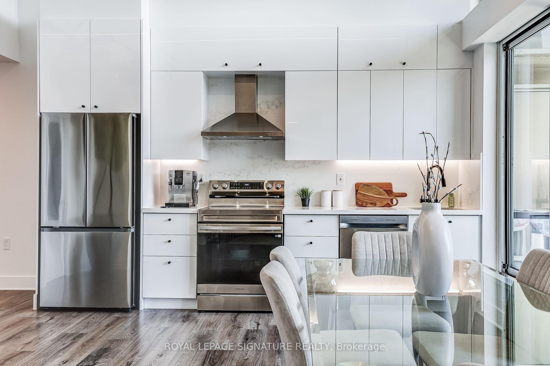 









125


Western Battery

Road, 210,
Toronto,




ON
M6K 3R8

