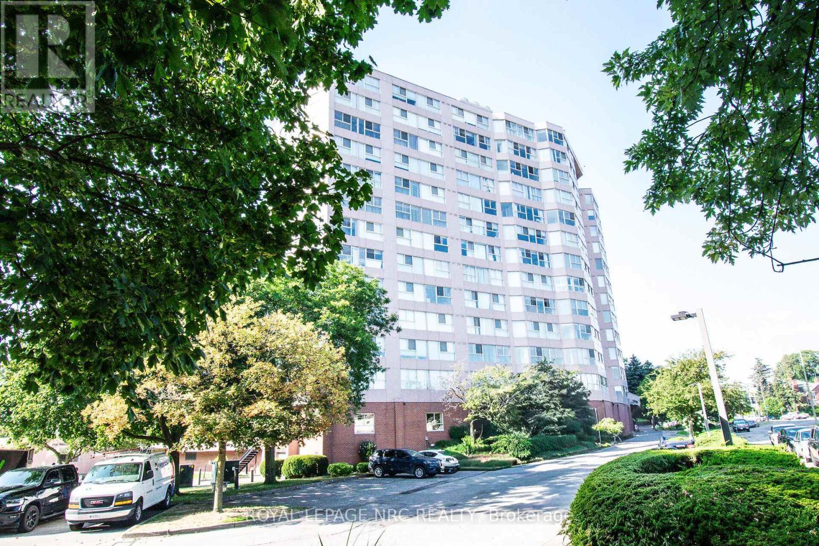 












904 - 7 GALE CRESCENT

,
St. Catharines (E. Chester),




Ontario
L2R7M8

