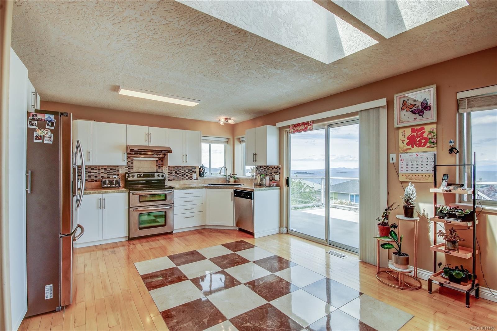 









6465


LaSalle

Rd,
Nanaimo,




BC
V9V 1P3

