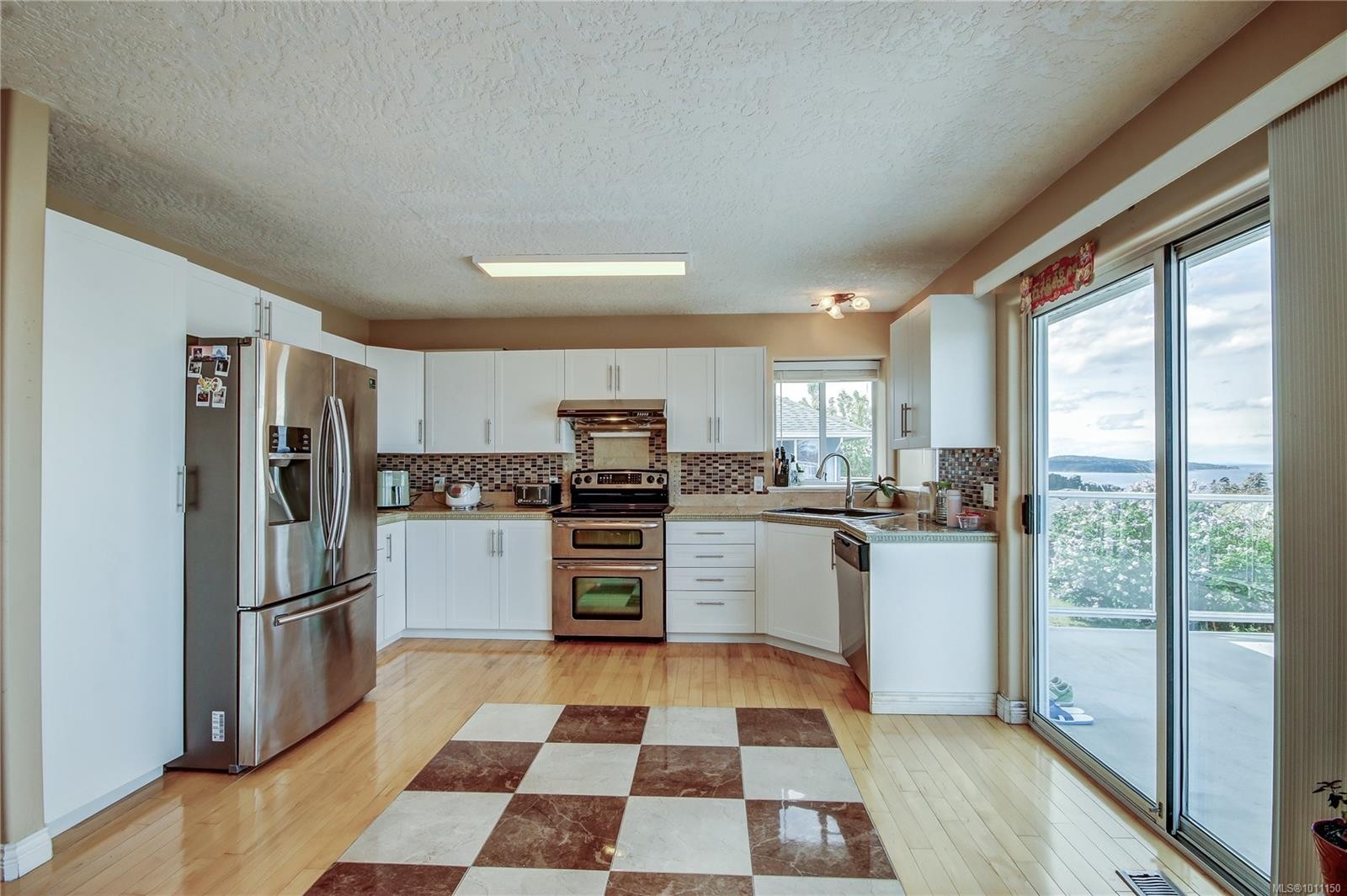 









6465


LaSalle

Rd,
Nanaimo,




BC
V9V 1P3

