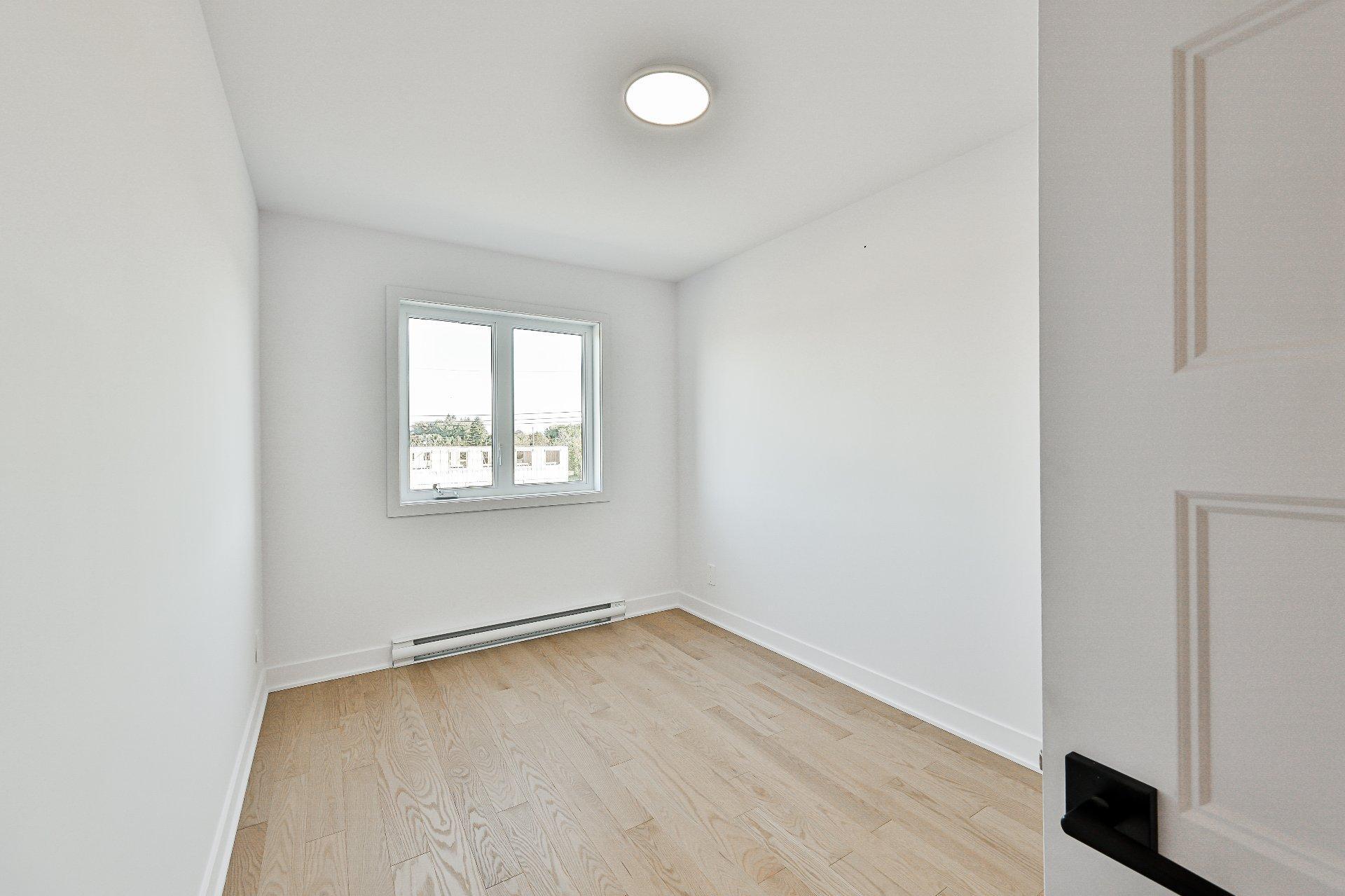 









80


Rue des Voiliers

,
Lanoraie,




QC
J0K1E0

